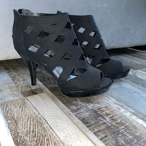 2in black heels. Size 11.